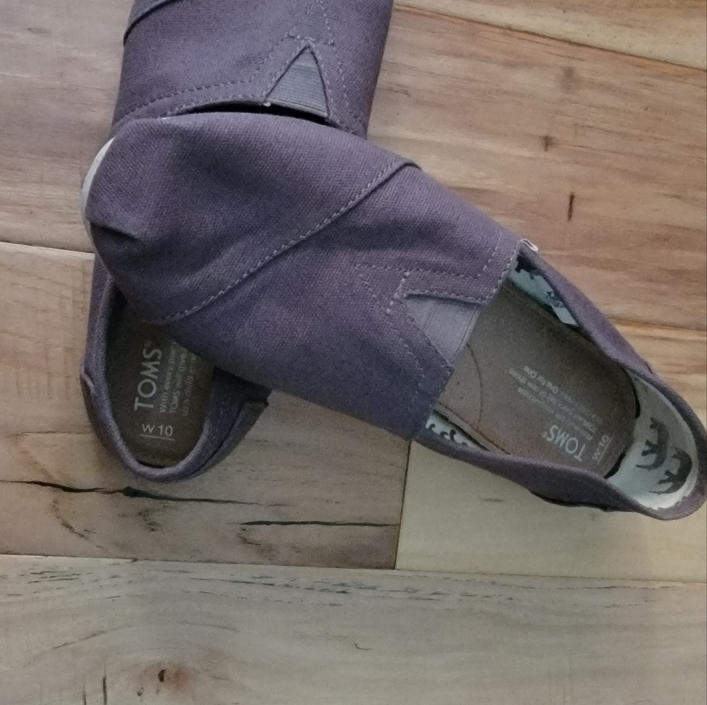 Women's Toms